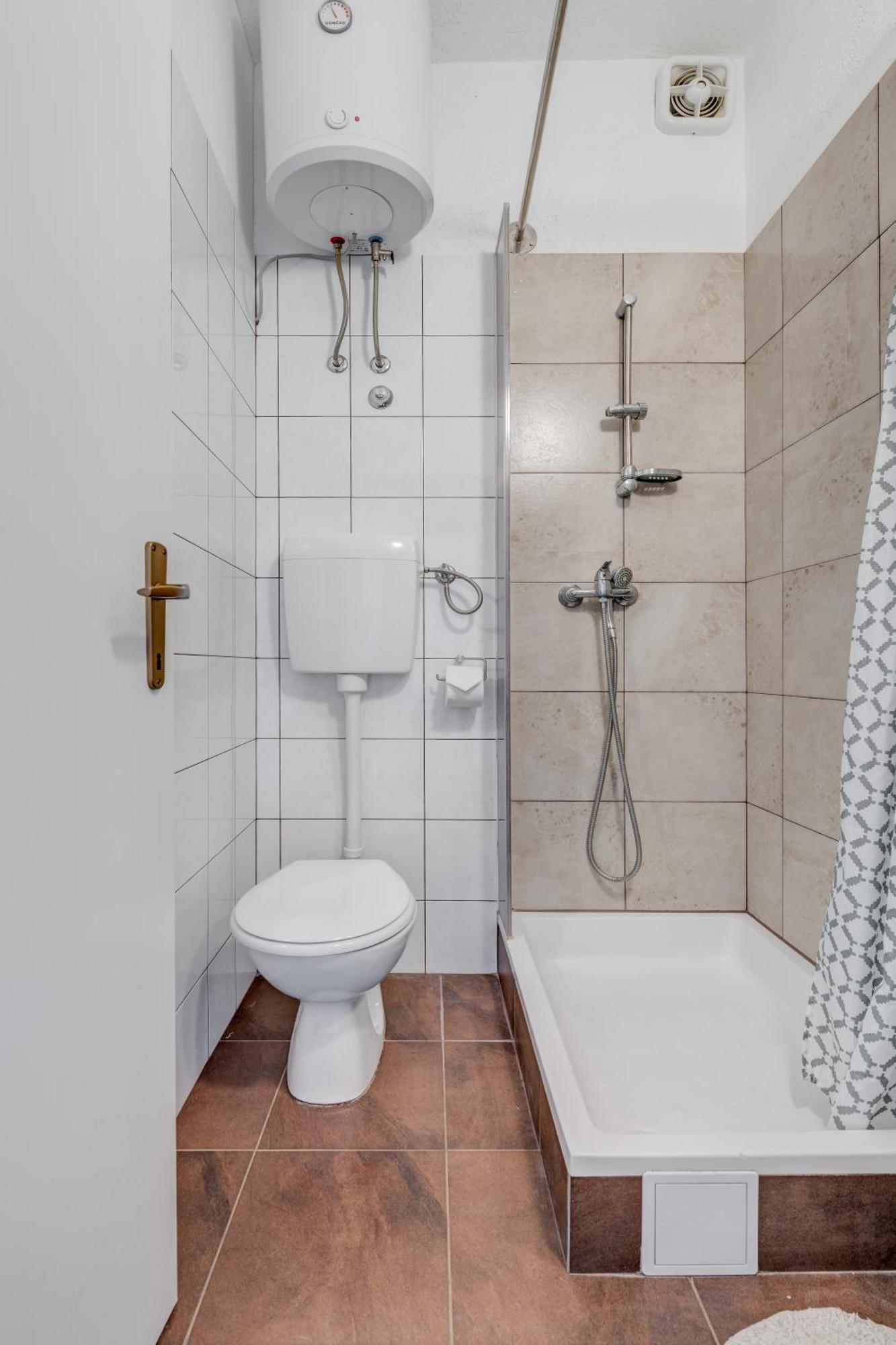 Deepwater House Apartment Slatine Bagian luar foto